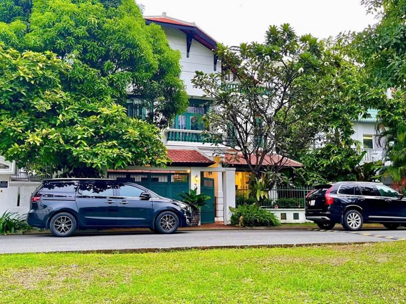 Bán biệt thự 153 Nguyễn Văn Hưởng diện tích: 15x20,5m trệt 2 lầu (khu Compound)