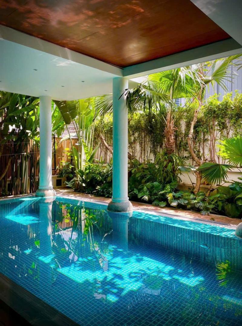 Bán biệt thự 153 Nguyễn Văn Hưởng diện tích: 15x20,5m trệt 2 lầu (khu Compound)