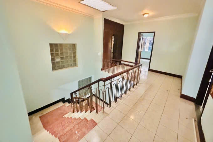 BÁN BIỆT THỰ ĐƯỜNG CỘNG HÒA DIỆN TÍCH: 7,6X30,4M TRỆT LỬNG LẦU (CN: 231M2)
