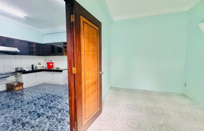 BÁN BIỆT THỰ ĐƯỜNG CỘNG HÒA DIỆN TÍCH: 7,6X30,4M TRỆT LỬNG LẦU (CN: 231M2)