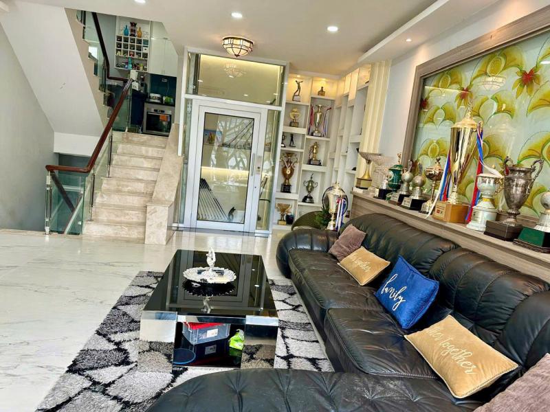 BÁN BIỆT THỰ ĐƯỜNG VÕ TRƯỜNG TOẢN DIỆN TÍCH: 10X15M TRỆT 2 LẦU ÁP MÁI