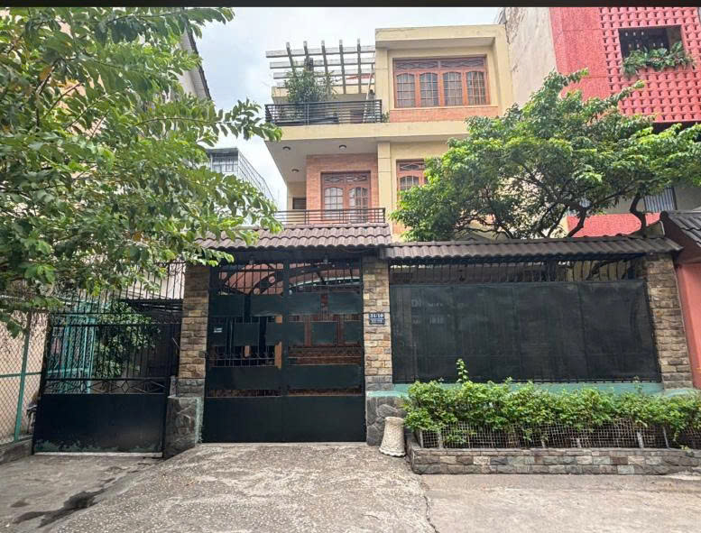 Bán biệt thự góc 3 mặt tiền 31/10 Hoàng Dư Khương diện tích: 8x23m 3 tầng