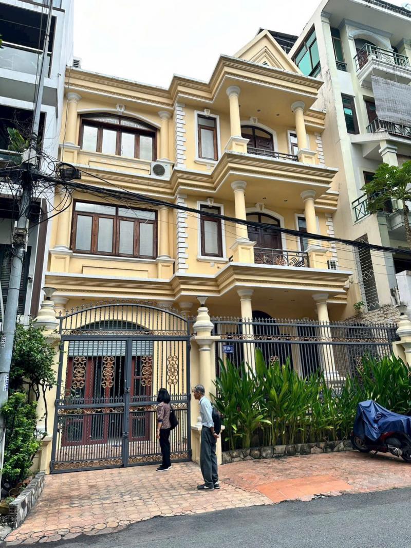 BÁN BIỆT THỰ KHU HỒNG LONG DIỆN TÍCH: 10X17M TRỆT 2 LẦU