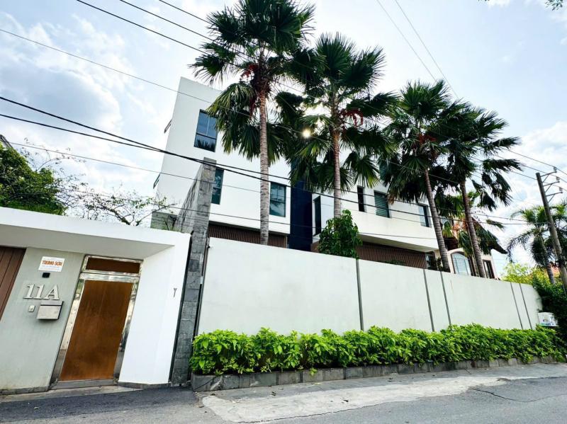 BÁN BIỆT THỰ MẶT TIỀN 11A TRẦN VĂN SẮC THẢO ĐIỀN DIỆN TÍCH: 1000M2 TRỆT 4 TẦNG