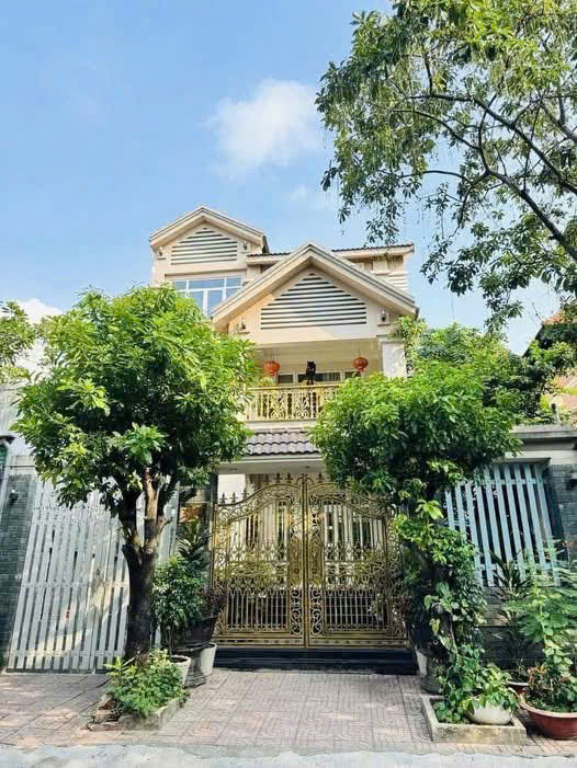 BÁN BIỆT THỰ MẶT TIỀN 15 VŨ TÔNG PHAN DIỆN TÍCH: 10X20M HẦM TRỆT 2 LẦU ÁP MÁI