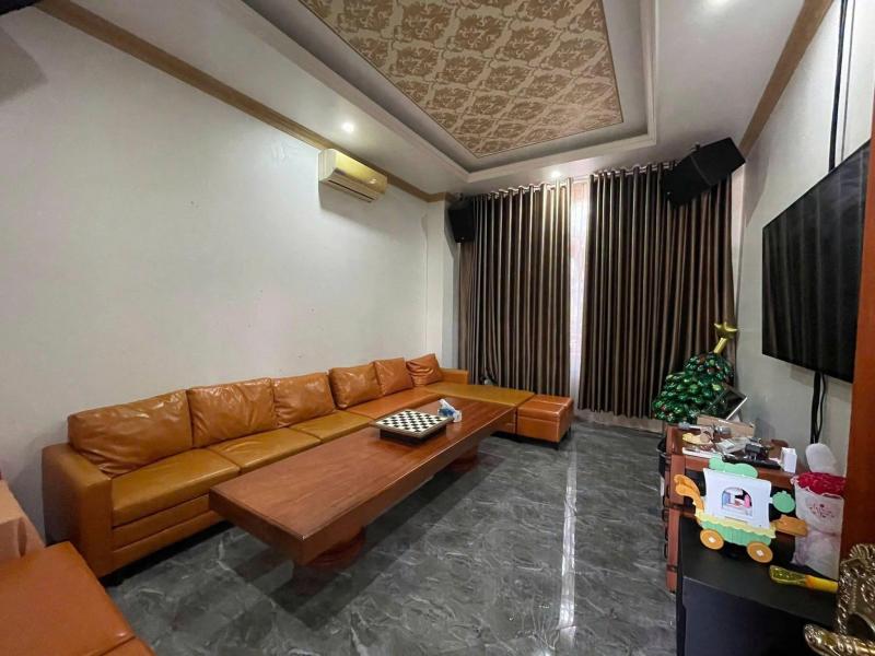 BÁN BIỆT THỰ MẶT TIỀN 166 ĐƯỜNG 40 DIỆN TÍCH: 5,5X30,5M (NH 28,5M) (CN: 652M2)