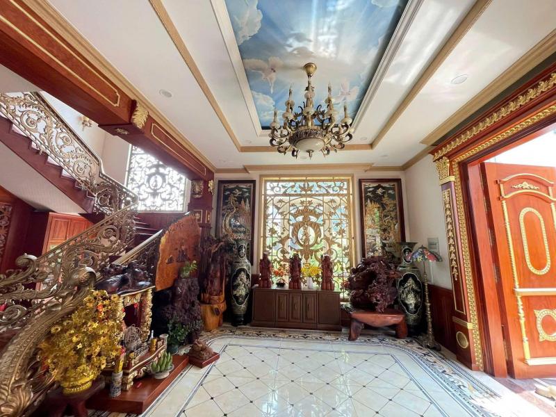 BÁN BIỆT THỰ MẶT TIỀN 166 ĐƯỜNG 40 DIỆN TÍCH: 5,5X30,5M (NH 28,5M) (CN: 652M2)