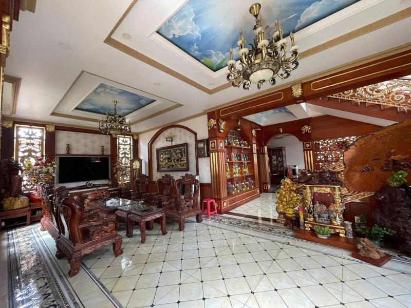BÁN BIỆT THỰ MẶT TIỀN 166 ĐƯỜNG 40 DIỆN TÍCH: 5,5X30,5M (NH 28,5M) (CN: 652M2)