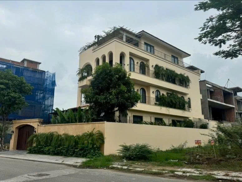 BÁN BIỆT THỰ MẶT TIỀN 21 ĐƯỜNG 103 THẠNH MỸ LỢI DIỆN TÍCH: 13X27M HẦM 4 TẦNG
