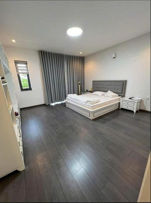 BÁN BIỆT THỰ MẶT TIỀN 23 ĐƯỜNG SỐ 5 DIỆN TÍCH: 8X19M HẦM TRỆT 3 LẦU SÂN THƯỢNG