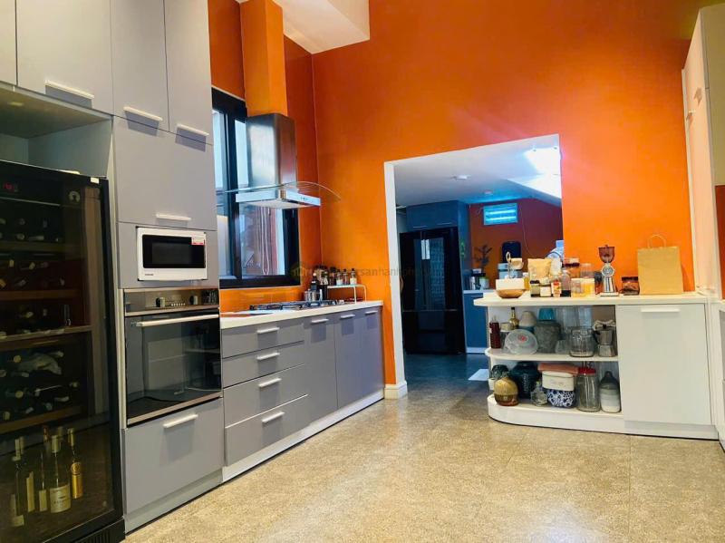 BÁN BIỆT THỰ MẶT TIỀN SỐ 1 NGUYỄN VĂN HƯỞNG DT: 8X33M (NH 25M) TRỆT LỬNG 2 LẦU