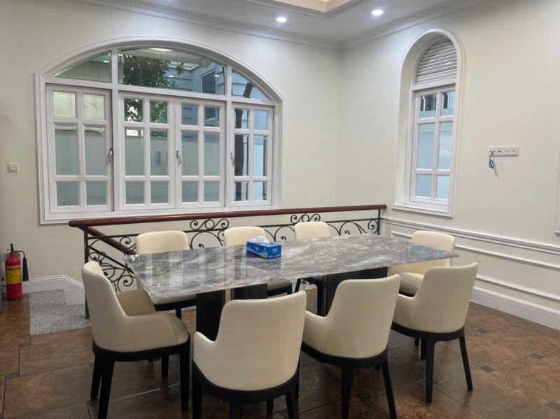 BÁN BIỆT THỰ MẶT TIỀN SỐ 8 ĐƯỜNG 42 THẢO ĐIỀN DIỆN TÍCH: 14X25M HẦM 3 TẦNG