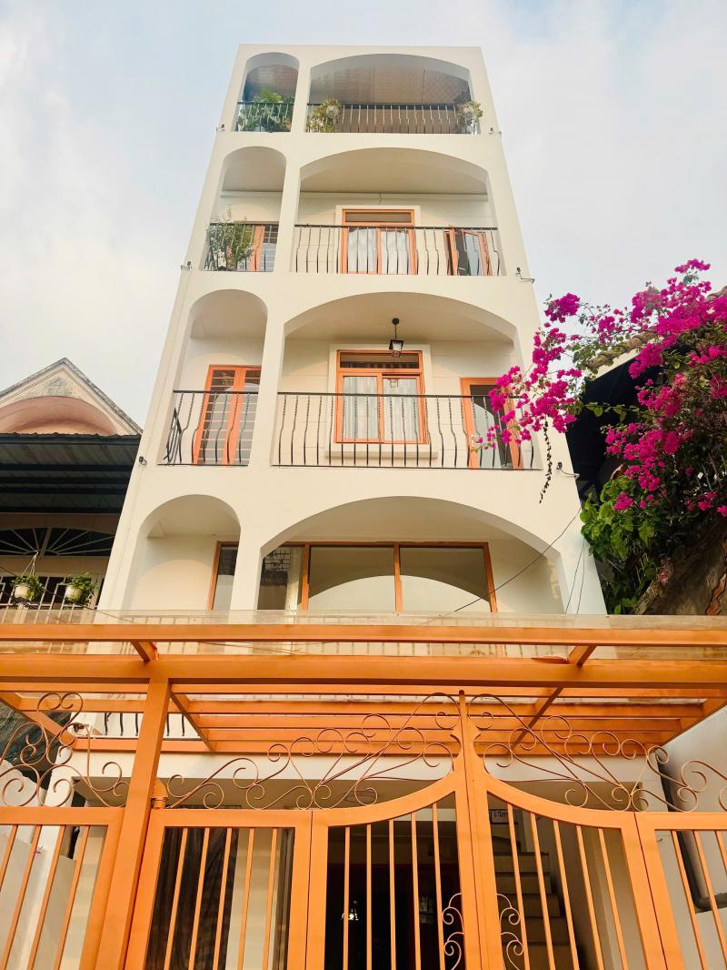 BÁN CHDV MẶT TIỀN 36 TRẦN VĂN SẮC DIỆN TÍCH: 4,6X20M TRỆT LỬNG 3 LẦU SÂN THƯỢNG