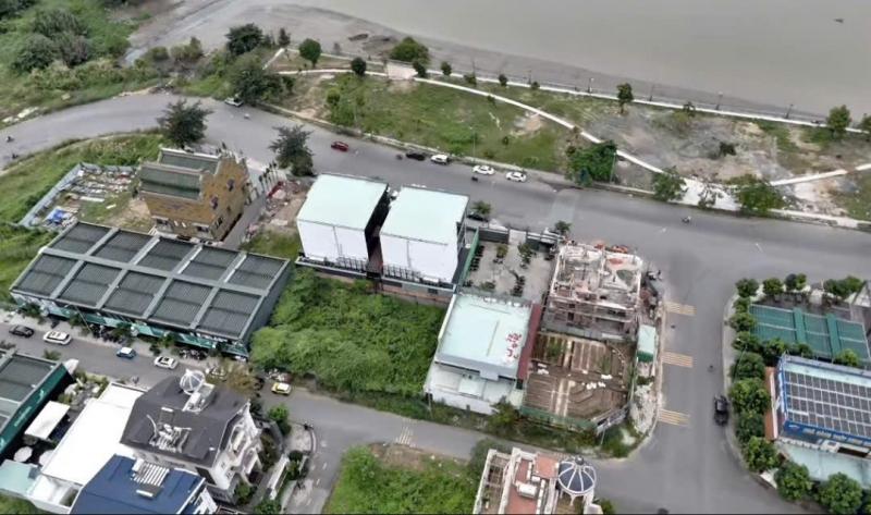 BÁN ĐẤT LÔ V2-3 V2-4 ĐƯỜNG 103, KHU BIỆT THỰ HUY HOÀNG DIỆN TÍCH: 32X20,5M