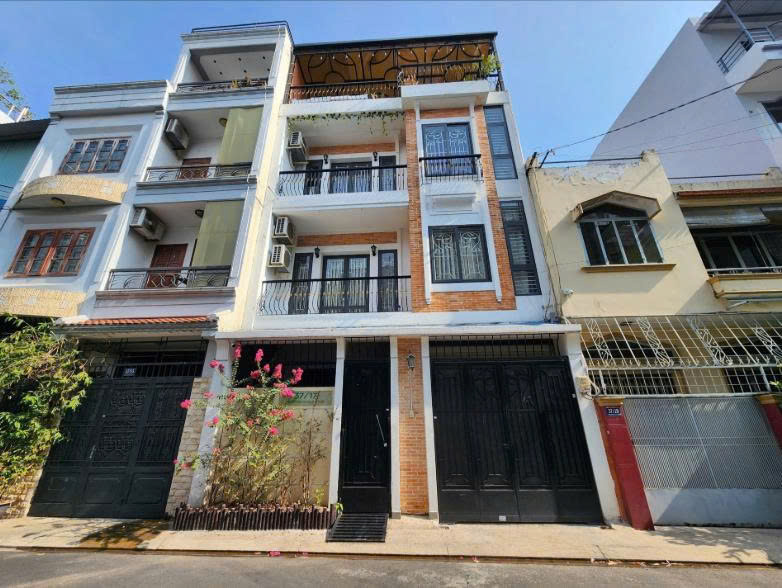 BÁN NHÀ 2 MẶT TIỀN TRƯỚC SAU ĐƯỜNG NGUYỄN MINH HOÀNG DIỆN TÍCH: 7X11M 3 LẦU