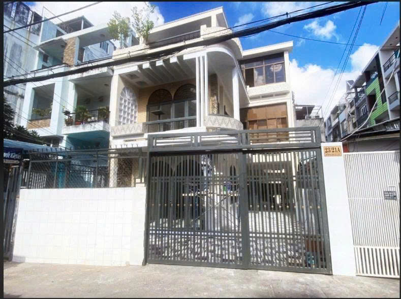 Bán nhà 23/21A Nơ Trang Long diện tích: 7,8x25,3m trệt 3 lầu sân thượng