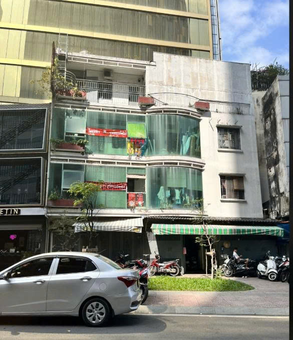 Bán nhà 4B/2 Ngô Văn Năm diện tích: 4x20m trệt 2 lầu sân thượng