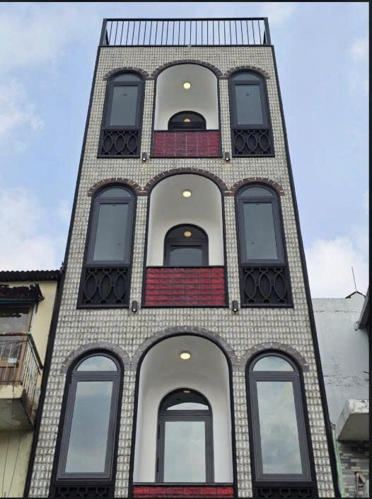 Bán nhà 53/1/18 Trần Khánh Dư diện tích: 4x11m 4 tầng sân thượng, có thang máy