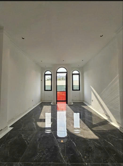Bán nhà 53/1/18 Trần Khánh Dư diện tích: 4x11m 4 tầng sân thượng, có thang máy