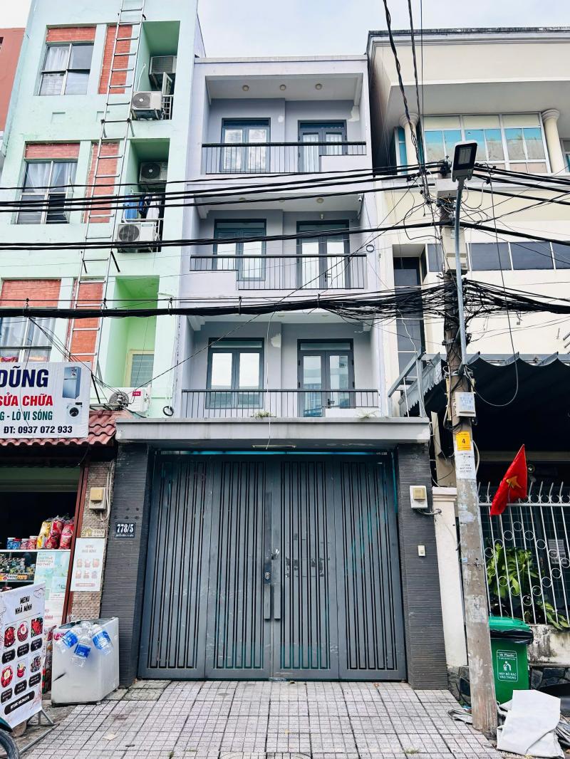 Bán nhà 778/5 Nguyễn Kiệm gần trường FPT và ĐH Marketing DT: 4x19m trệt 3 lầu