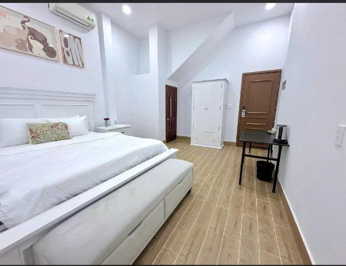 Bán nhà CHDV hẻm xe hơi 25/4B Cửu Long diện tích: 4,55x14m trệt 4 lầu