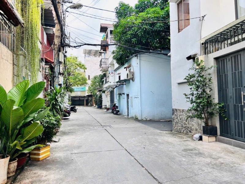 Bán nhà đường Bạch Đằng diện tích: 6x12m trệt