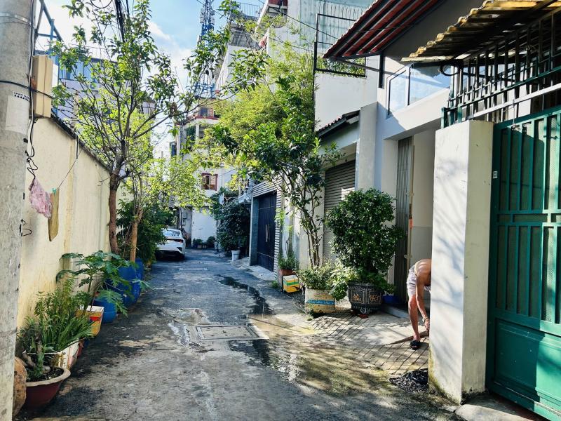 BÁN NHÀ HẺM XE HƠI ĐƯỜNG HẬU GIANG KHU VỰC SÂN BAY DIỆN TÍCH: 3,2X17M TRỆT LẦU