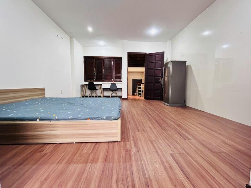 Bán nhà hẻm xe hơi đường Hồng Hà đi bộ 2p ra Sân Bay DT: 4,51x20m trệt 2 lầu