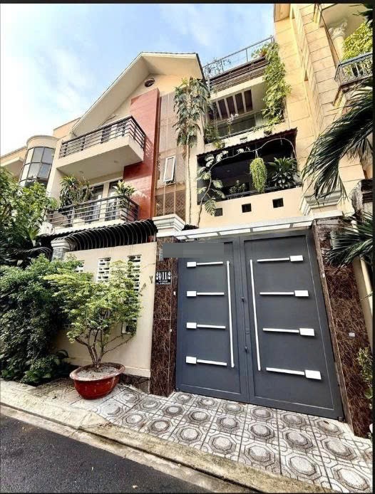 BÁN NHÀ HẺM XE HƠI ĐƯỜNG VÕ OANH DIỆN TÍCH: 10X13M TRỆT 2 LẦU ÁP MÁI (CN: 130M2