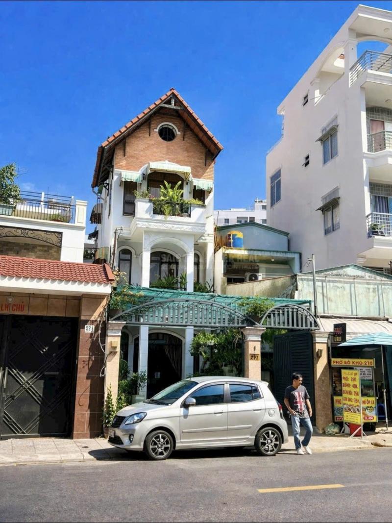 Bán nhà hẻm xe hơi quay đầu đường Lê Quang Định diện tích: 10x20m trệt 3 lầu st