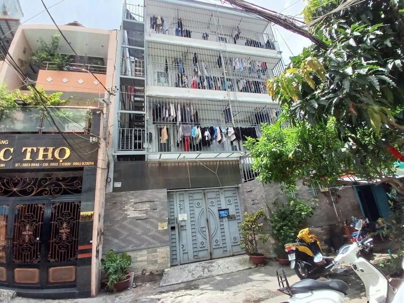 Bán nhà hẻm xe hơi quay đầu đường Lê Quang Định diện tích: 10x20m trệt 3 lầu st