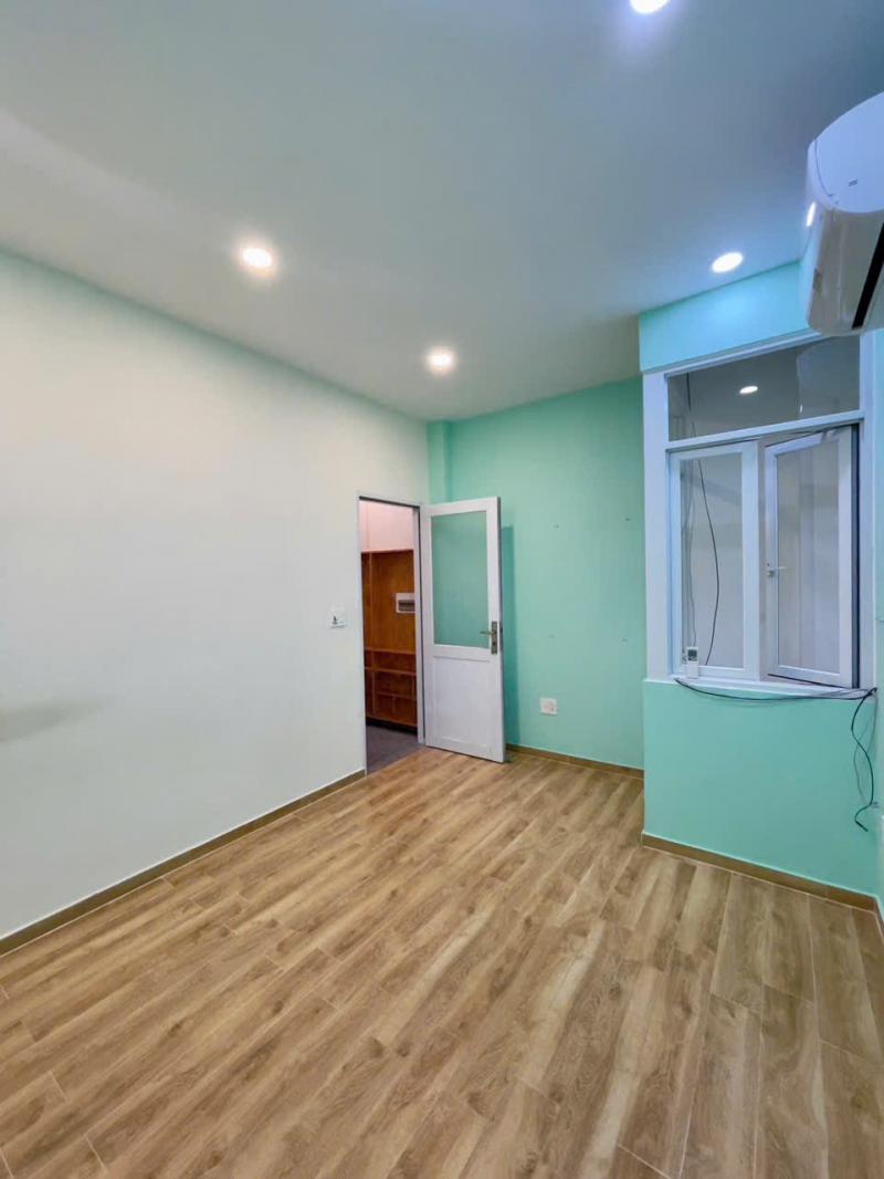 BÁN NHÀ HẺM XE TẢI 1 TRỤC ĐƯỜNG CHU VĂN AN DIỆN TÍCH: 4,5X11,5M TRỆT LỬNG 4 LẦU