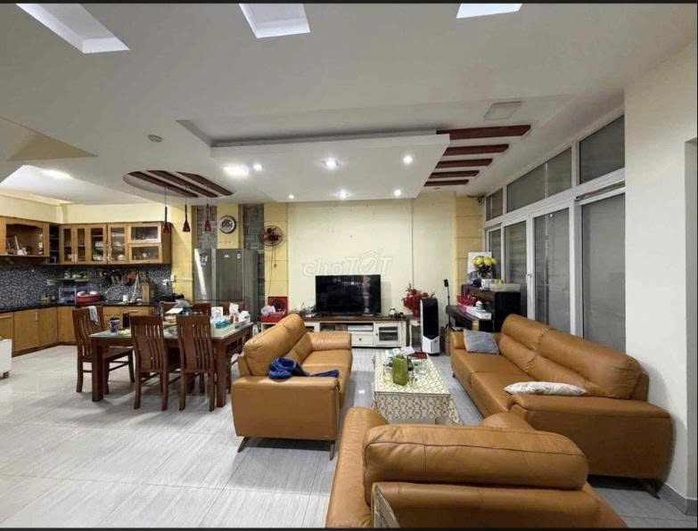 BÁN NHÀ HXH ĐƯỜNG CỘNG HÒA DIỆN TÍCH: 4X11M (NỞ HẬU 9M) 3 TẦNG (CN: 72M2)