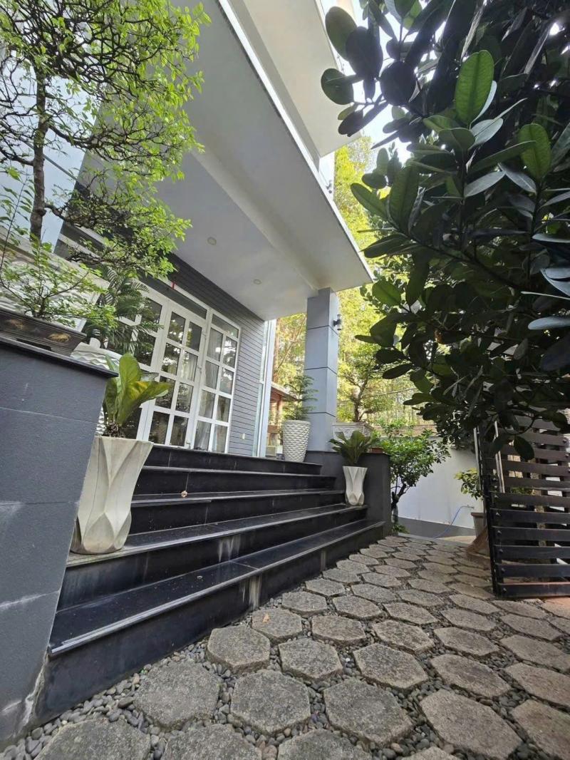 BÁN NHÀ KHU VILLA 122 PHỔ QUANG DIỆN TÍCH: 10X21M (NỞ HẬU 11,5M) HẦM 3 TẦNG