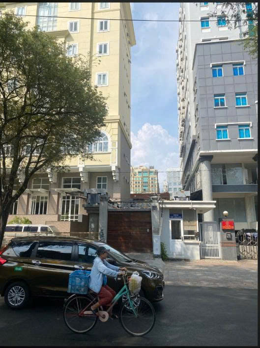 Bán nhà mặt tiền 122 Nam Kỳ Khởi Nghĩa diện tích: 4x37m (nở hậu 15m) trệt lầu