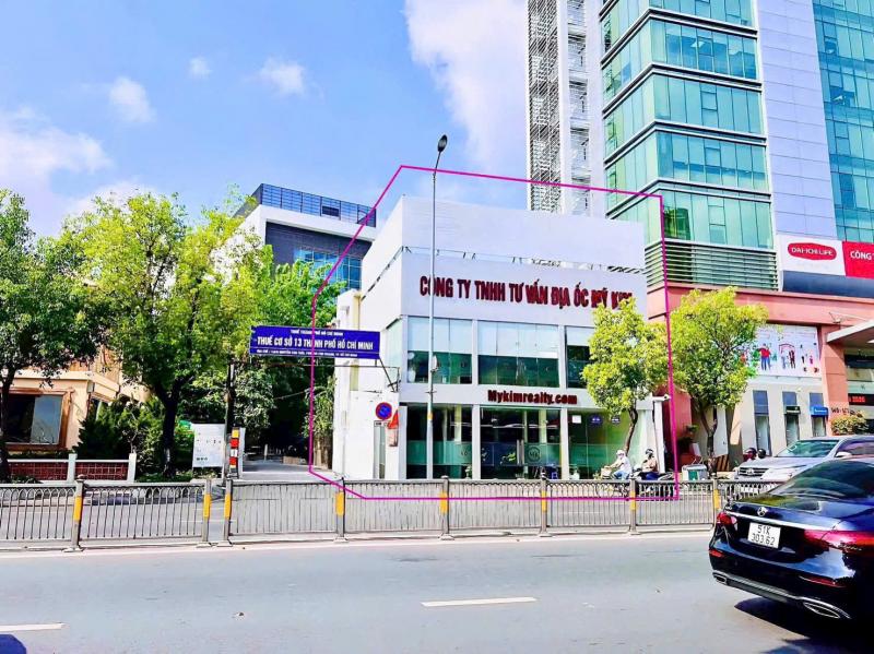 BÁN NHÀ MẶT TIỀN 147 NGUYỄN VĂN TRỖI DIỆN TÍCH: 11,3X24M TRỆT 2 LẦU