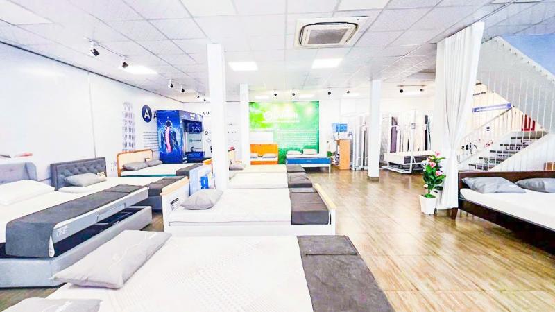 BÁN NHÀ MẶT TIỀN 147 NGUYỄN VĂN TRỖI DIỆN TÍCH: 11,3X24M TRỆT 2 LẦU