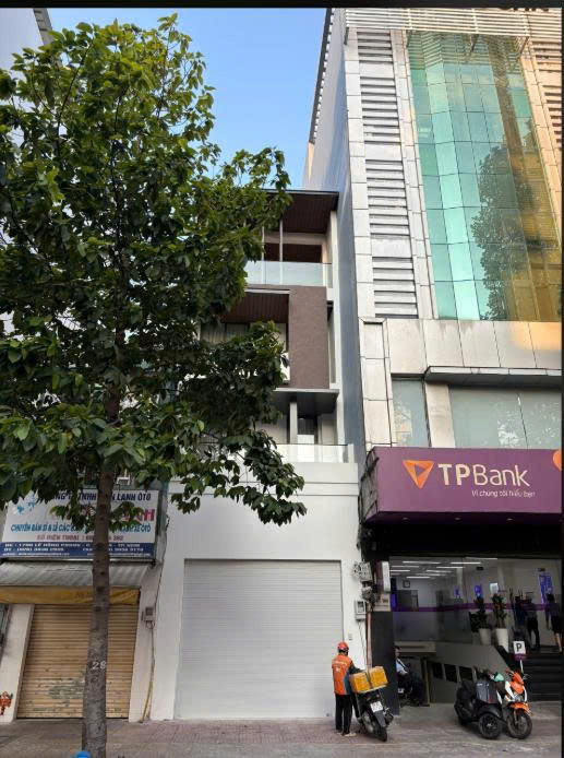 BÁN NHÀ MẶT TIỀN 168 LÊ HỒNG PHONG DIỆN TÍCH: 4,65X23M 4 TẦNG (CN: 106M2)