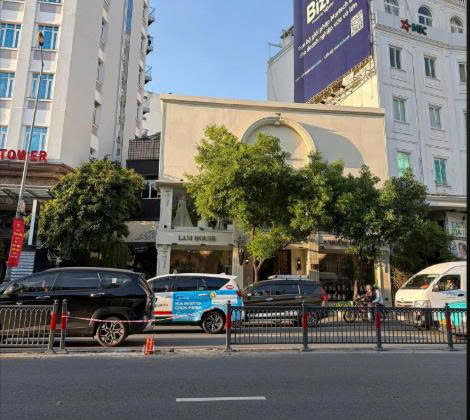 BÁN NHÀ MẶT TIỀN 178B-178C NGUYỄN VĂN TRỖI DIỆN TÍCH: 19X23M 3 TẦNG (CN: 276M2)