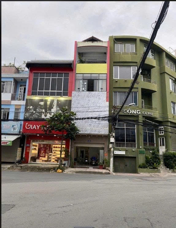 BÁN NHÀ MẶT TIỀN 28 HOÀNG VIỆT DIỆN TÍCH: 4,3X17M 4 TẦNG