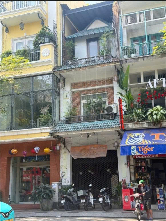 Bán nhà mặt tiền 75 Trương Định diện tích: 4,2x27m 3 tầng