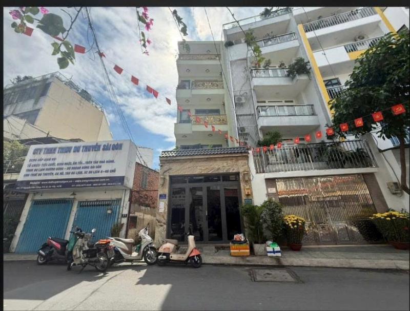 Bán nhà mặt tiền 79 Nguyễn Văn Công diện tích: 4x15m trệt 4 lầu sân thượng