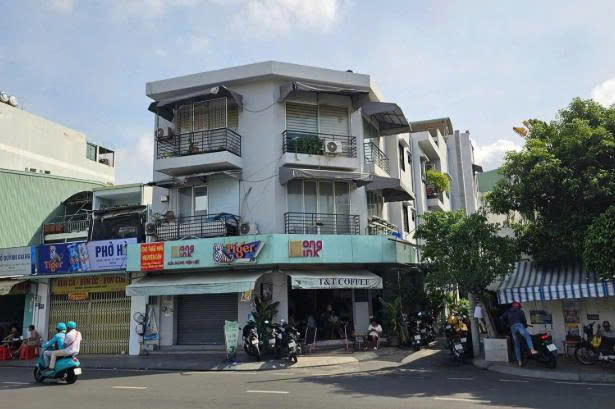 BÁN NHÀ MẶT TIỀN 8 10 PHAN THÚC DUYỆN DIỆN TÍCH: 9X21M (NỞ HẬU 11,5M) 3 TẦNG