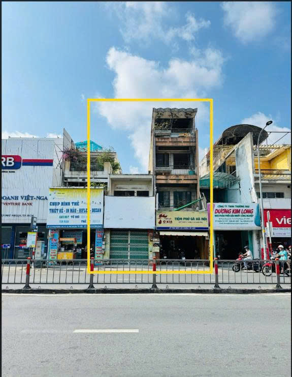 BÁN NHÀ MẶT TIỀN 85 87 PHAN ĐĂNG LƯU DIỆN TÍCH: 8X22,5M 4 TẦNG (CN: 167,8M2)