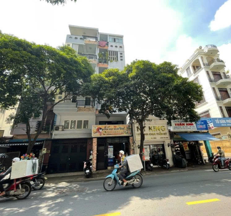 BÁN NHÀ MẶT TIỀN 90 92 PHỔ QUANG DIỆN TÍCH: 4X18M 5 TẦNG