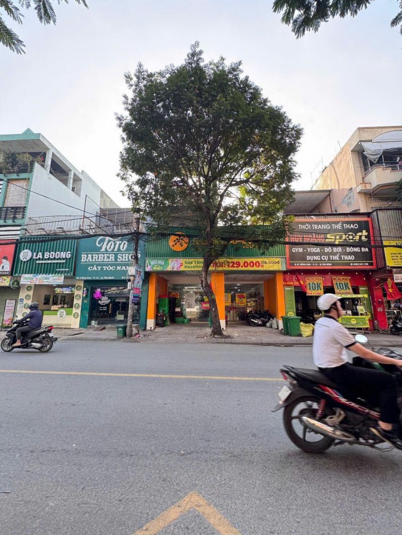 Bán nhà mặt tiền đường Đồng Đen diện tích: 8,45x34m trệt 3 tầng