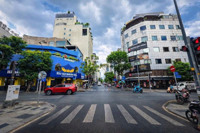 Bán nhà mặt tiền đường Lý Tự Trọng diện tích: 8x21m trệt 3 lầu sân thượng