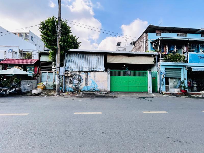 Bán nhà mặt tiền đường số 22-24 Huỳnh Lan Khanh quận Tân Bình