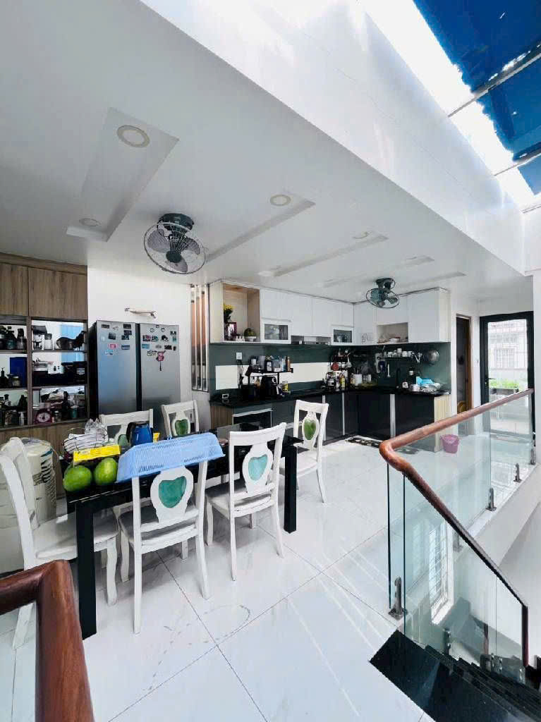BÁN NHÀ MẶT TIỀN SỐ 2 ĐƯỜNG 11A VÀNH ĐAI TÂY DIỆN TÍCH: 5X20M HẦM TRỆT 2 LẦU ST