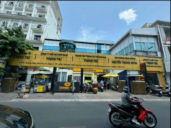 BÁN NHÀ MẶT TIỀN SỐ 4 TRẦN QUANG DIỆU DIỆN TÍCH: 20X20M 4 TẦNG (CÔNG NHẬN:400M2
